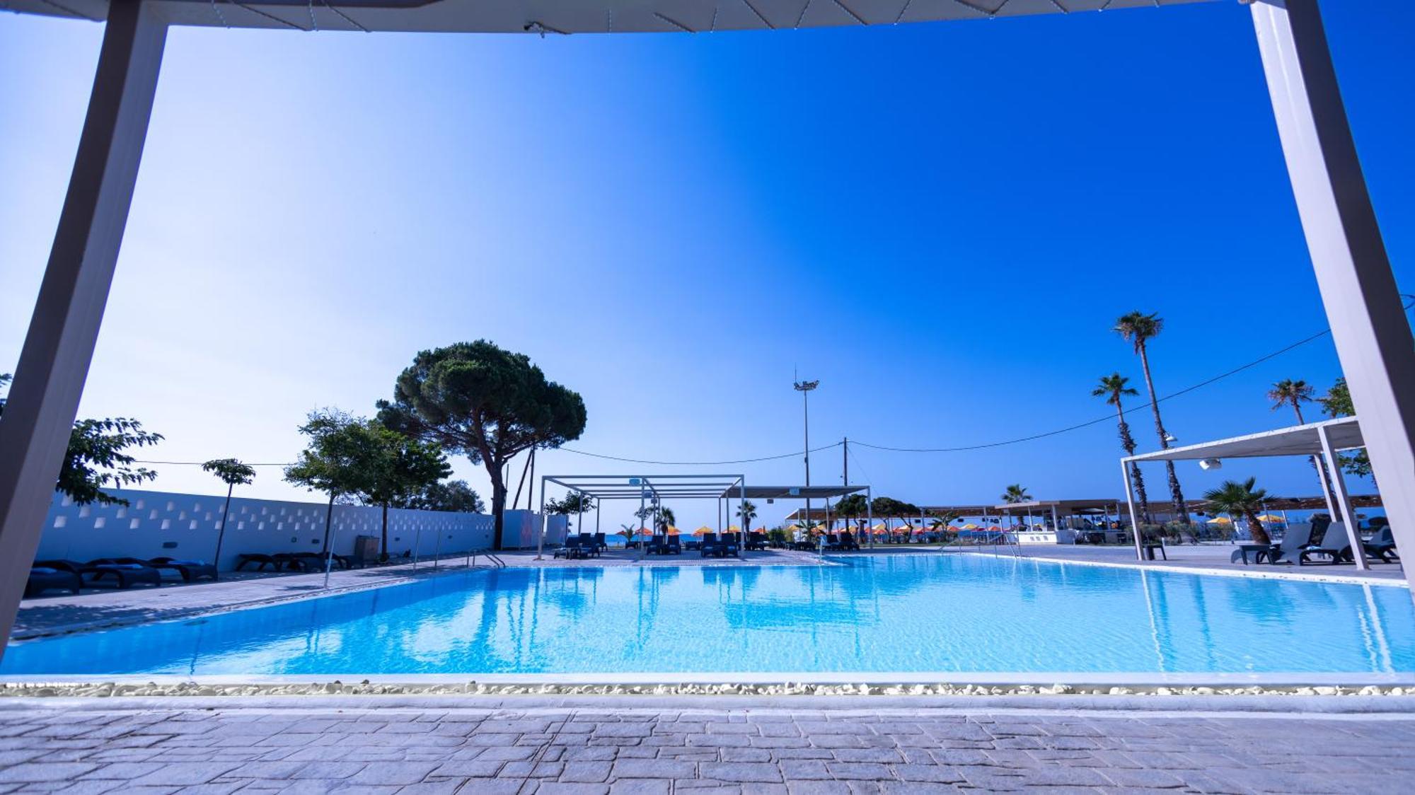 Buka Sandy Beach Messíni Exterior foto