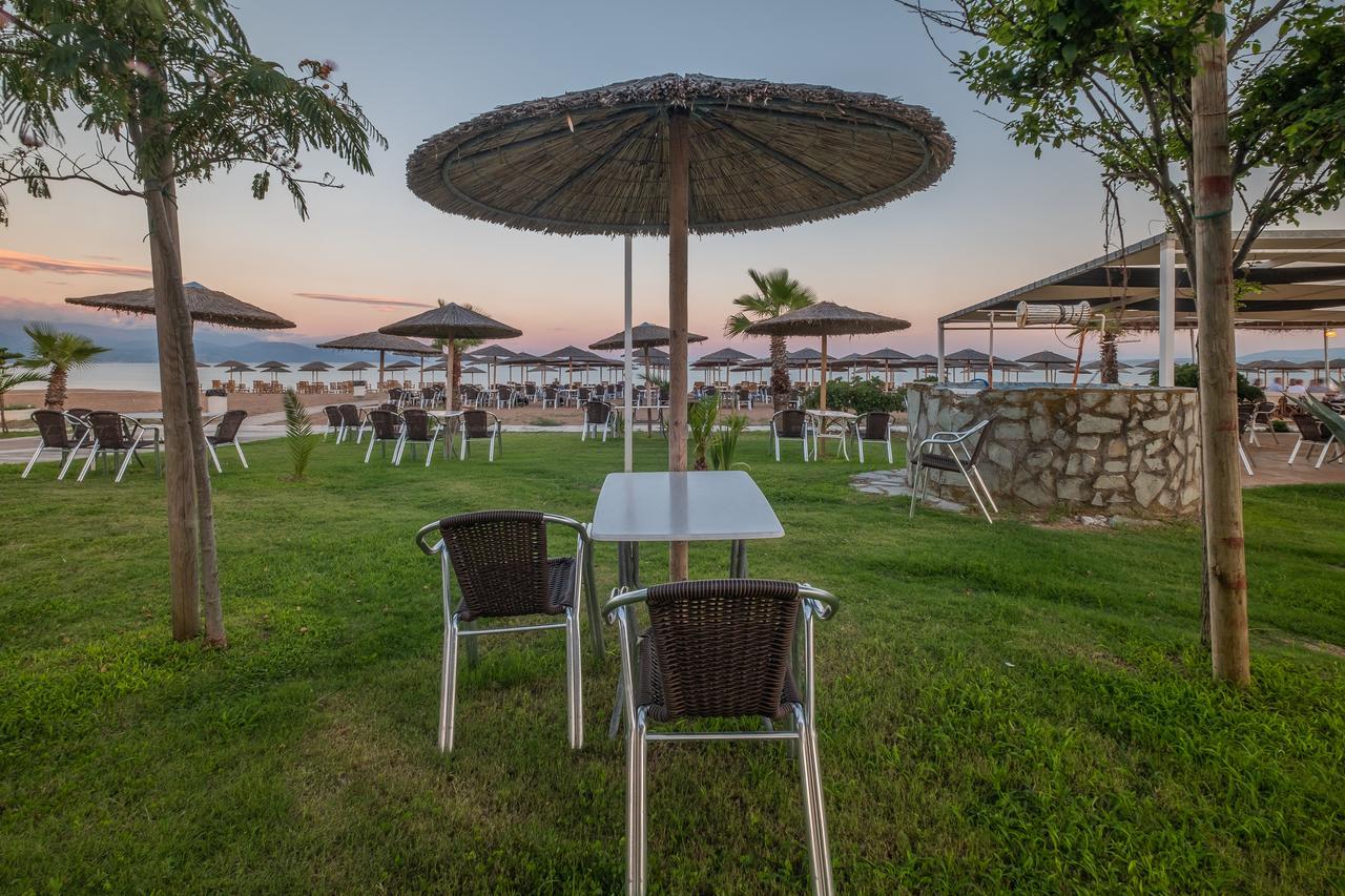 Buka Sandy Beach Messíni Exterior foto